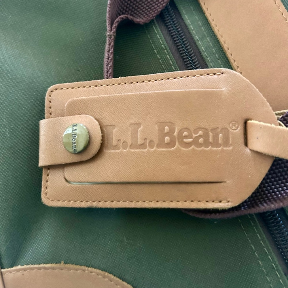 LL Bean Vintage Canvas
Crossbody Messenger Bag Green - Picture 4 of 7